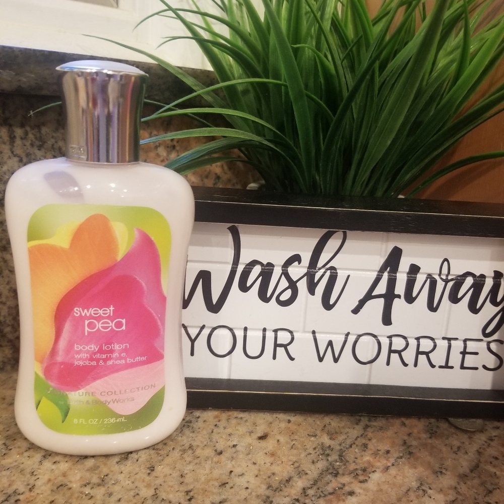 Bath and Body Works - Sweet Pea Lotion and Cream - Picture 2 of 3